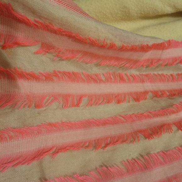 Vismaya Anthropologie Pink Fringe‎ Ob Cream Oversized Scarf - Picture 8 of 11